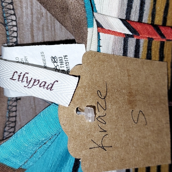 Lilypad Kraze knit top with Hoodia and geometric stripes multicolor. - Picture 2 of 6